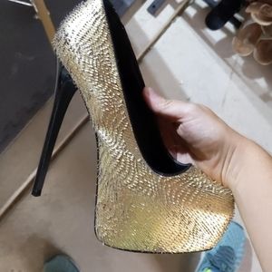 Gold dragon heels
